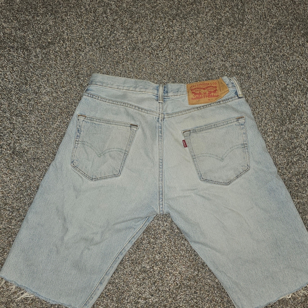 Levi's 501 Light Blue Denim Cutoff Shorts - Picture 2 of 2